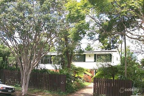 4 Jarvis St, Stafford Heights, QLD 4053