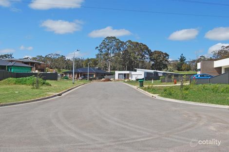 18 Holmsgarth Ct, Brown Hill, VIC 3350