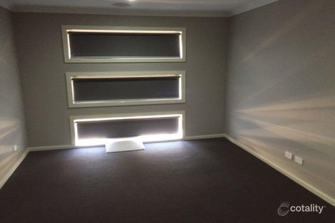 Property photo of 104 James Melrose Drive Brookfield VIC 3338