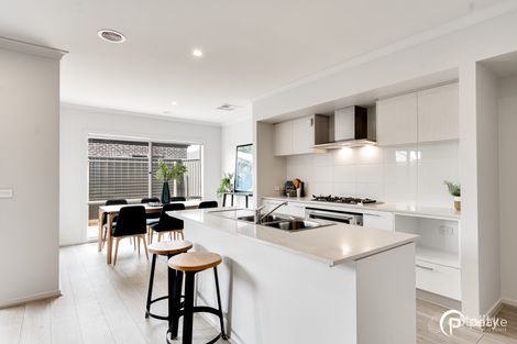 Property photo of 63 Pelagos Drive Clyde VIC 3978