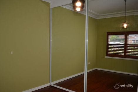 Property photo of 2/9 Robertson Street Coniston NSW 2500