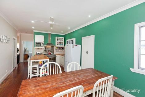 Property photo of 48 Roseneath Parade Wynnum West QLD 4178