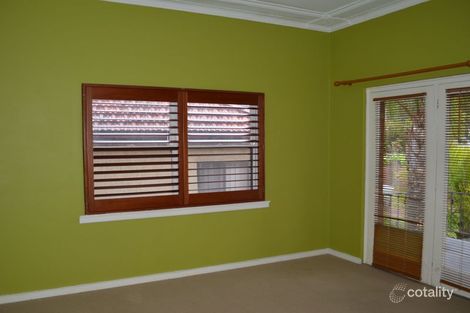 Property photo of 2/9 Robertson Street Coniston NSW 2500