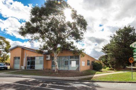 2 Montford Cres, Lyneham, ACT 2602