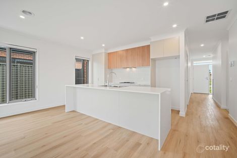 Property photo of 31 Hutchinson Drive Lucas VIC 3350