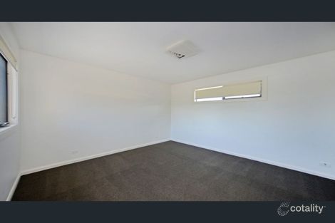 Property photo of 2/446 Springvale Road Glen Waverley VIC 3150