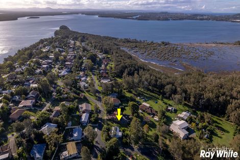 84 Seabreeze Pde, Green Point, NSW 2428