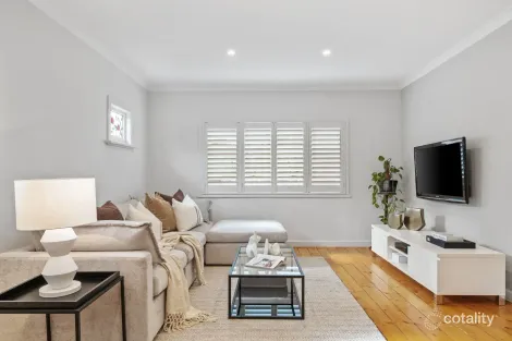 Property photo of 65 Deakin Street Essendon VIC 3040