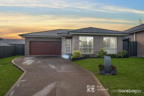 8 Manlius Dr, Cameron Park, NSW 2285