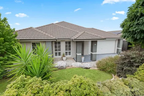 Property photo of 11 Poidevin Place Goulburn NSW 2580
