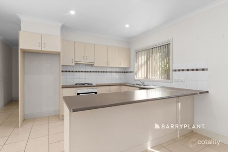 Property photo of 10 Minak Close Narre Warren South VIC 3805