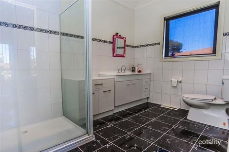 Property photo of 5 Dartford Court Craigieburn VIC 3064