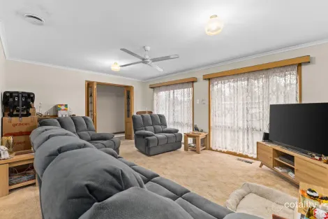 Property photo of 9 Elm Court Traralgon VIC 3844