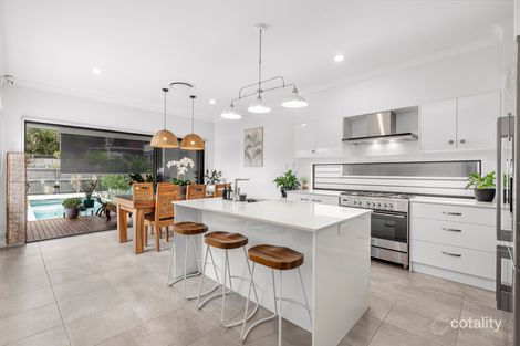 Property photo of 449 Tingal Road Wynnum QLD 4178