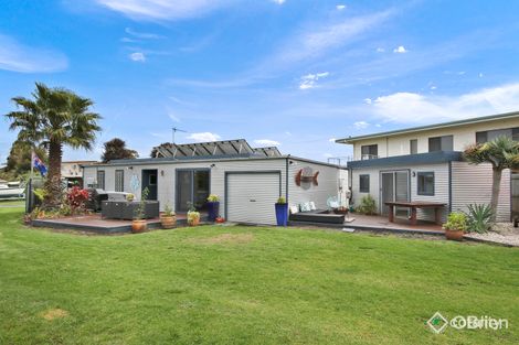 5 Tanjil Ave, Paynesville, VIC 3880