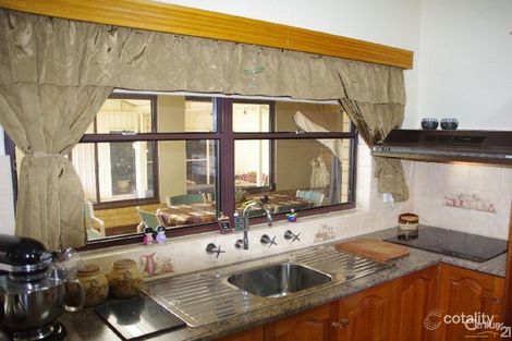 Property photo of 41 Bay Road Moonta Bay SA 5558