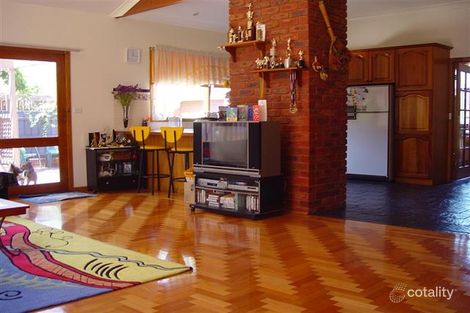Property photo of 14 Wanaka Drive Taylors Lakes VIC 3038