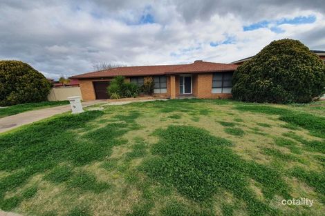 Property photo of 16 Camira Crescent Hillvue NSW 2340