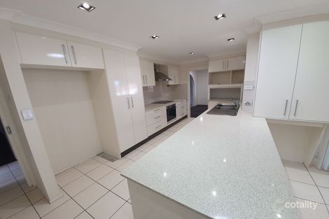 Property photo of 16 Camira Crescent Hillvue NSW 2340
