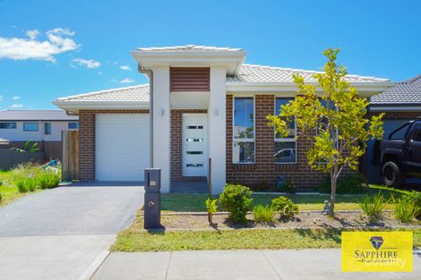 11 Amulla St, Denham Court, NSW 2565