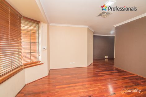 Property photo of 10 Chisholm Circle Seville Grove WA 6112