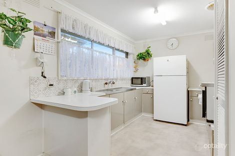 Property photo of 33 Silvertop Crescent Frankston North VIC 3200