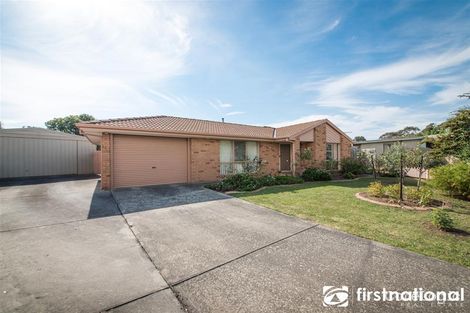 Property photo of 10 Escott Grove Berwick VIC 3806