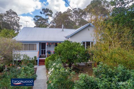 16 Yilgarn St, Mundaring, WA 6073