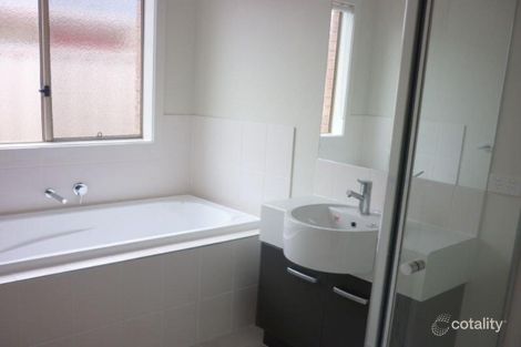 Property photo of 22 Cable Circuit Craigieburn VIC 3064