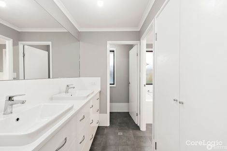 Property photo of 37 Barton Drive Trott Park SA 5158