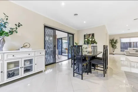Property photo of 11 Len George Drive Keysborough VIC 3173