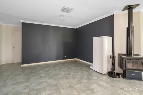 Property photo of 2 Wasley Street Somerville WA 6430