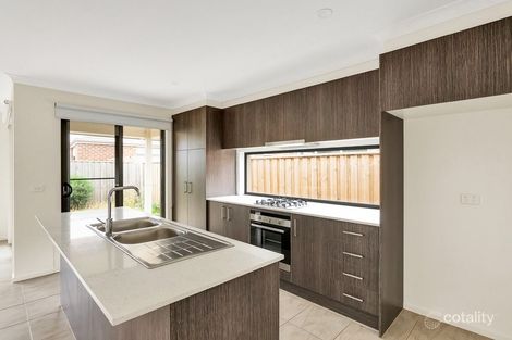 Property photo of 27 Allunga Way Werribee VIC 3030