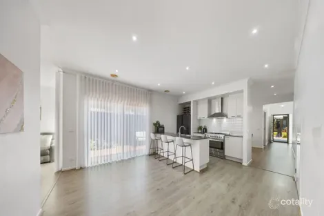 Property photo of 3 Keira Circuit Werribee VIC 3030