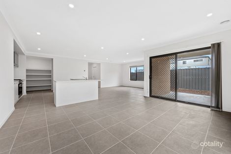 Property photo of 31 Bronze Street Tarneit VIC 3029
