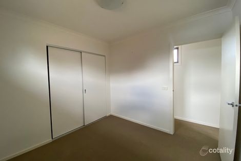 Property photo of 1/37 Lane Crescent Reservoir VIC 3073