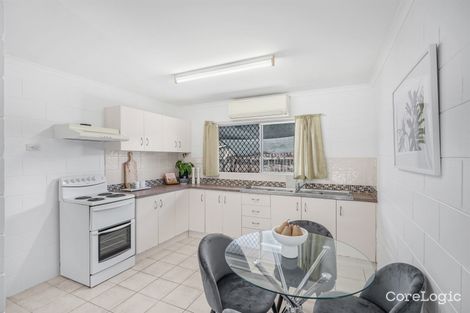 Property photo of 2/100 Greenslopes Street Edge Hill QLD 4870