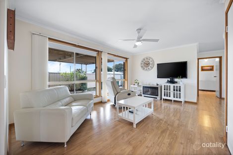 Property photo of 8 Wyndholm Crescent Wendouree VIC 3355