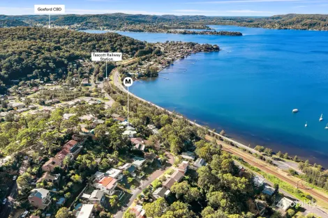 Property photo of 26 Sandstone Crescent Tascott NSW 2250