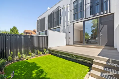 Property photo of 15 Station Avenue McKinnon VIC 3204