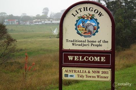 Property photo of 14 Henderson Place Lithgow NSW 2790