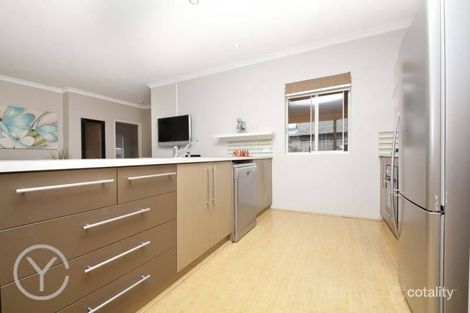 Property photo of 16A Oldham Crescent Hilton WA 6163