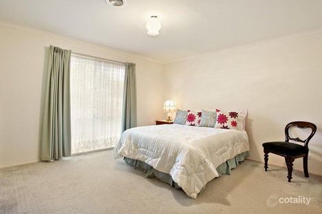 Property photo of 4 Tom Roberts Crescent Yallambie VIC 3085