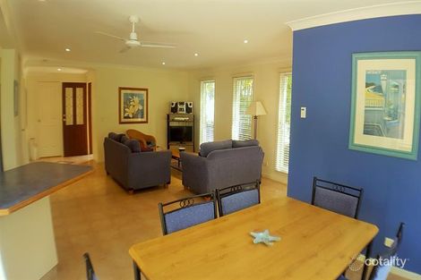 Property photo of 2/26 Boomerang Drive Boomerang Beach NSW 2428