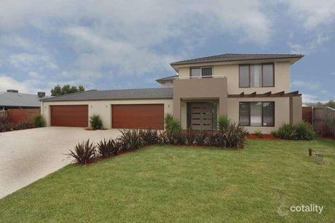 4 Holly Green Ct, Narre Warren North, VIC 3804