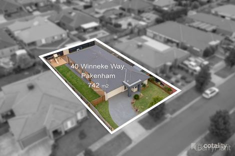 Property photo of 40 Winneke Way Pakenham VIC 3810