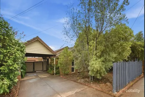 25 OLDERSHAW RD, MELTON, VIC 3337