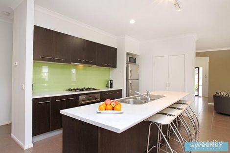Property photo of 19 Kororoit Approach Caroline Springs VIC 3023