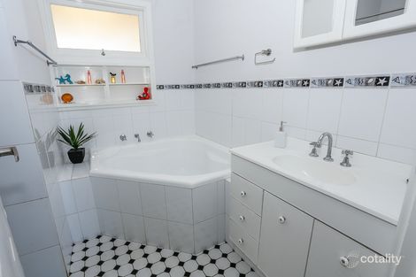 Property photo of 7 Ashby Terrace Viveash WA 6056