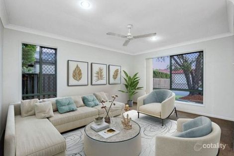 Property photo of 28 Madasin Close Arundel QLD 4214